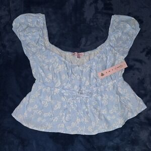 NWT Crave Fame Juniors Blue Floral Top Size Large New!